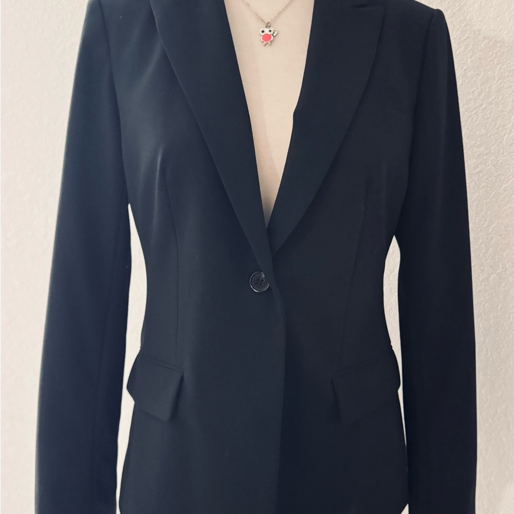 Tailored & Fitted VInce Camuto Blazer Formal‎ Trendy Black Jacket Women's Size 2